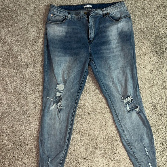 Distressed skinny blue jeans - Picture 1 of 4
